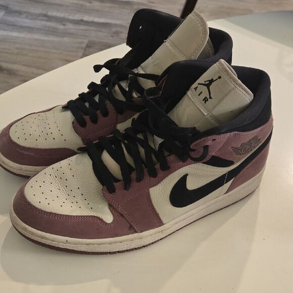 Jordan 1 Mulberry Pink Womens Black and Cream Sneakers Classic High-Top Design - Picture 2 of 10
